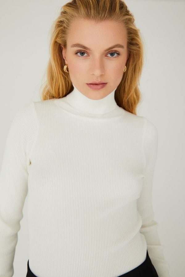 A-View - Rib Rollneck Blouse - 005 Off White Cheap